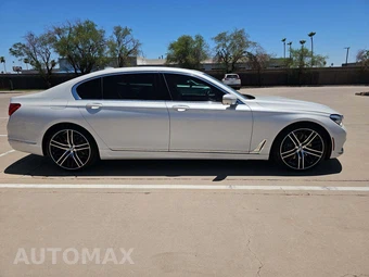 2018 BMW 7 Series Sedan 750i - miniatura 4