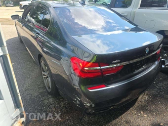 2018 BMW 7 Series Sedan 750i xDrive M SPORT LINE - miniatura 2