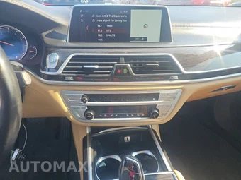 2018 BMW 7 Series Sedan 750i xDrive M SPORT LINE - miniatura 17