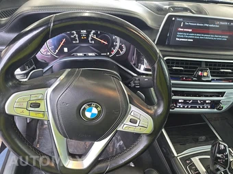 2018 BMW 7 Series Sedan 750i xDrive M SPORT LINE - miniatura 11