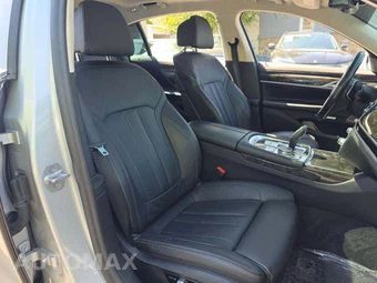 2018 BMW 7 Series Sedan 750i xDrive - miniatura 18