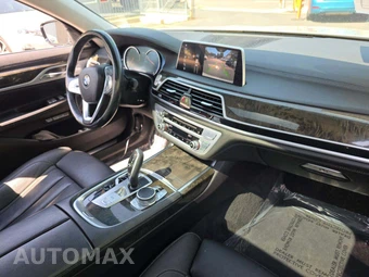 2018 BMW 7 Series Sedan 750i xDrive - miniatura 19