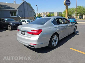 2018 BMW 7 Series Sedan 750i xDrive - miniatura 3