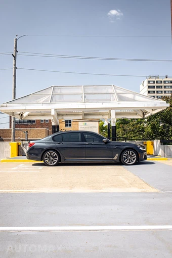 2018 BMW 7 Series Sedan M760i xDrive - miniatura 12