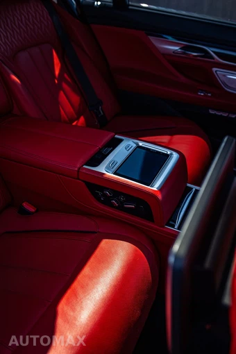 2018 BMW 7 Series Sedan M760i xDrive - miniatura 7