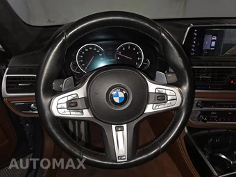 2018 BMW 7 Series Sedan M760i xDrive - miniatura 10