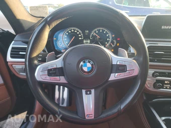 2018 BMW 7 Series Sedan M760i xDrive - miniatura 10