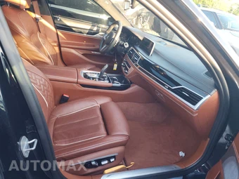 2018 BMW 7 Series Sedan M760i xDrive - miniatura 8