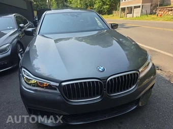 2018 BMW 7 Series Sedan M760i xDrive - miniatura 2