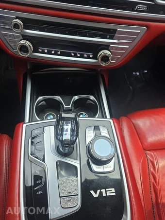 2018 BMW 7 Series Sedan M760i xDrive - miniatura 29