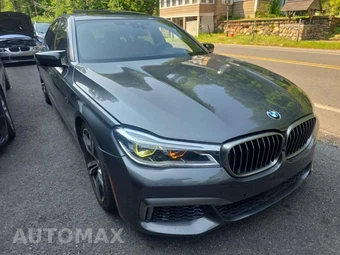 2018 BMW 7 Series Sedan M760i xDrive - miniatura 3