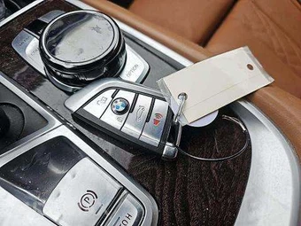 2018 BMW 7 Series Sedan xDrive iPerformance - miniatura 8