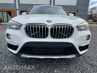 2018 BMW X1 Sports Activity Vehicle sDrive28i - miniatura 2