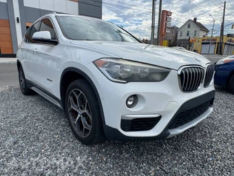 2018 BMW X1 Sports Activity Vehicle sDrive28i - miniatura 3