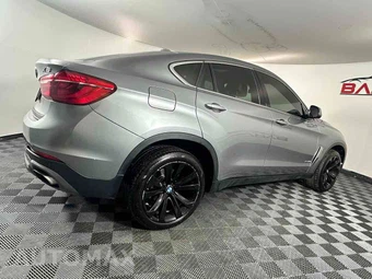 2018 BMW X6 Sports Activity Vehicle xDrive50i - miniatura 8