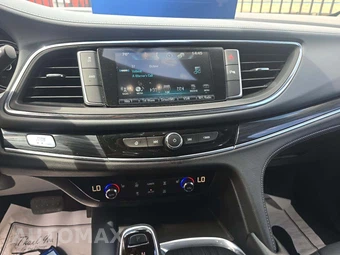 2018 Buick Enclave Essence 1SL – miniatura 10