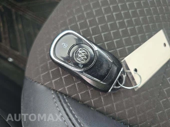 2018 Buick Encore Preferred 1SB – miniatura 8
