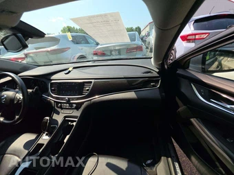 2018 Buick LaCrosse Essence 1SL – miniatura 18