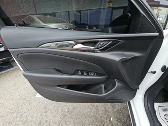2018 Buick Regal Sportback Preferred Hatchback 1SB – miniatura 9