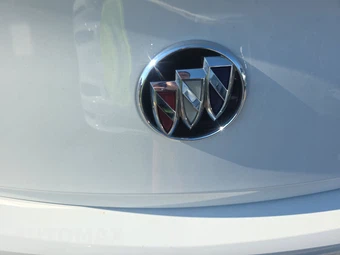 2018 Buick Regal Sportback Preferred Hatchback 1SB - miniatura 16