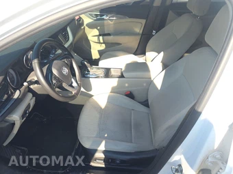 2018 Buick Regal Sportback Preferred Hatchback 1SB - miniatura 7