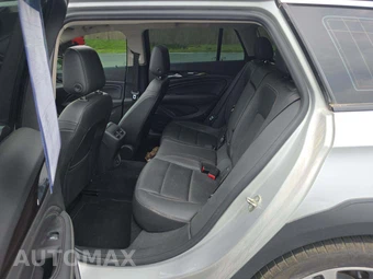 2018 Buick Regal TourX Essence Wagon 1SL - miniatura 10