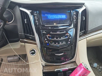 2018 Cadillac Escalade ESV Luxury 1SB - miniatura 11