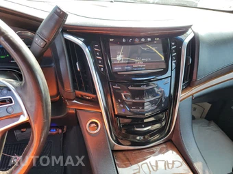 2018 Cadillac Escalade ESV Luxury 1SB - miniatura 11