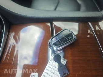 2018 Cadillac Escalade Luxury 1SB - miniatura 8