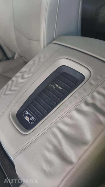 2018 Cadillac Escalade Luxury 1SB - miniatura 20