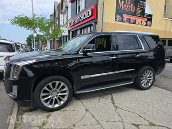 2018 Cadillac Escalade Luxury 1SB