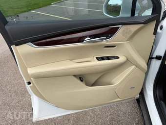 2018 Cadillac XT5 Luxury 1SC - miniatura 16