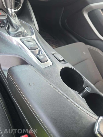 2018 Chevrolet Camaro 1LT Coupe - miniatura 21
