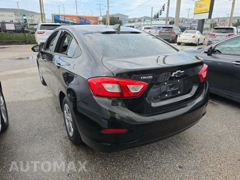 2018 Chevrolet Cruze LS Sedan 1SB - miniatura 2
