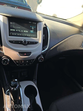 2018 Chevrolet Cruze LS Sedan 1SB - miniatura 10