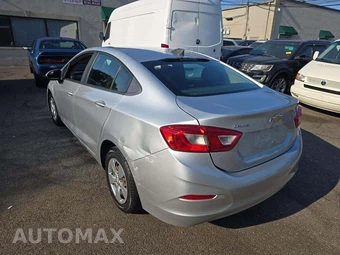 2018 Chevrolet Cruze LS Sedan 1SB - miniatura 2