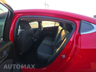 2018 Chevrolet Cruze LT Sedan 1SD - miniatura 13