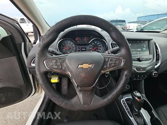 2018 Chevrolet Cruze LT Sedan 1SD - miniatura 10