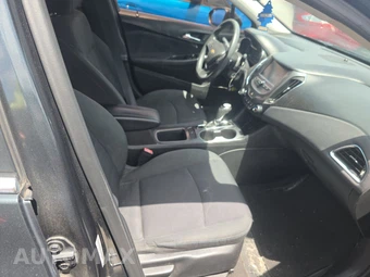 2018 Chevrolet Cruze LT Sedan 1SD - miniatura 8