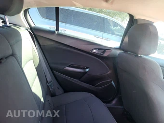 2018 Chevrolet Cruze LT Sedan 1SD - miniatura 19