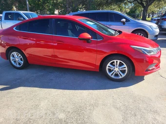 2018 Chevrolet Cruze LT Sedan 1SD - miniatura 24
