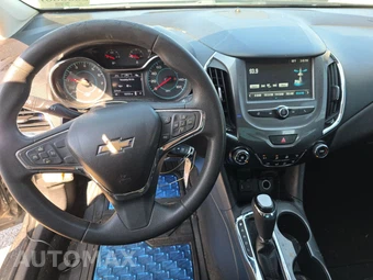 2018 Chevrolet Cruze LT Sedan 1SD - miniatura 11