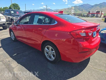 2018 Chevrolet Cruze LT Sedan 1SD - miniatura 2