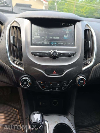 2018 Chevrolet Cruze LT Sedan 1SD - miniatura 10