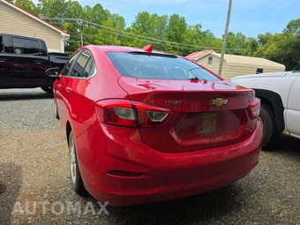 2018 Chevrolet Cruze LT Sedan 1SD - miniatura 2