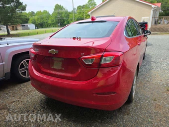 2018 Chevrolet Cruze LT Sedan 1SD - miniatura 3