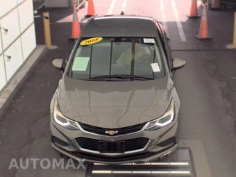 2018 Chevrolet Cruze LT Sedan 1SD - miniatura 2