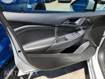 2018 Chevrolet Cruze Premier Hatchback 1SF - miniatura 9
