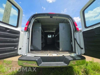 2018 Chevrolet Express 2500 Cargo Van 1WT 135.0" WB - miniatura 13