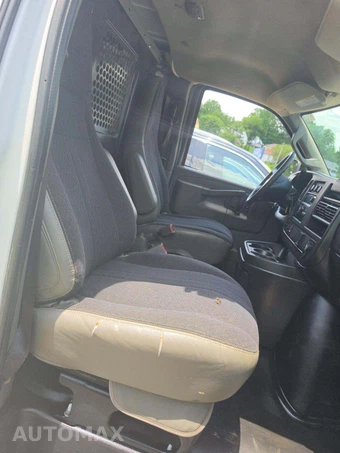 2018 Chevrolet Express 2500 Cargo Van 1WT 135.0" WB - miniatura 17